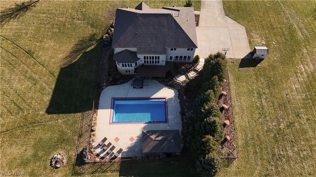 1617 Charolais Street NW, Uniontown, OH 44685