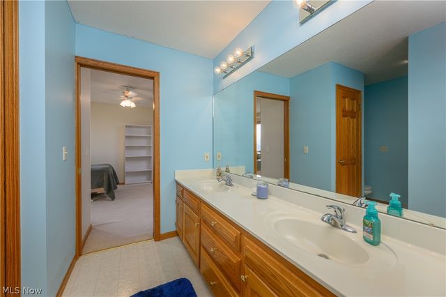 1617 Charolais Street NW, Uniontown, OH 44685