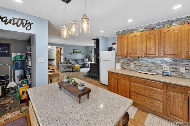 23330 Canfield Avenue, Farmington Hills, MI 48336