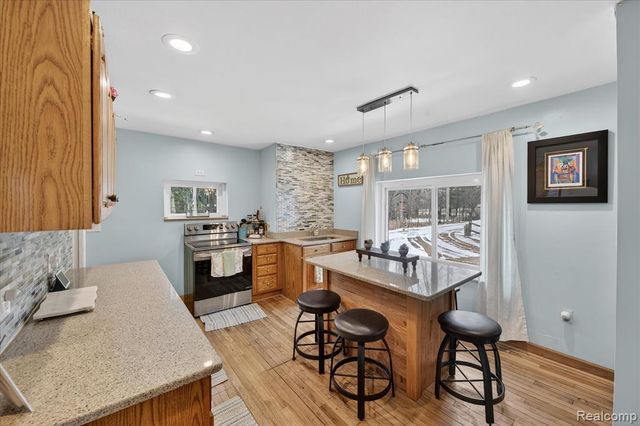 23330 Canfield Avenue, Farmington Hills, MI 48336