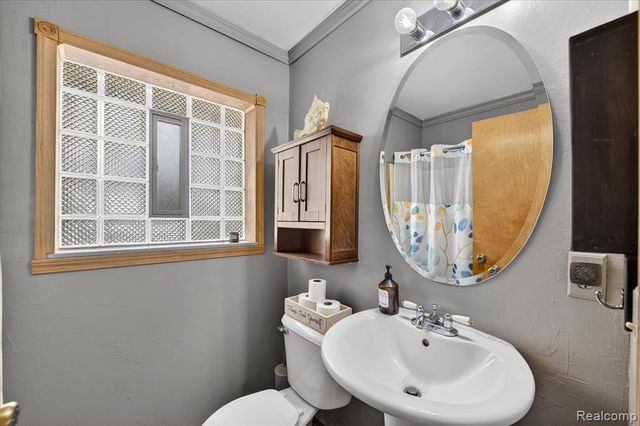 23330 Canfield Avenue, Farmington Hills, MI 48336