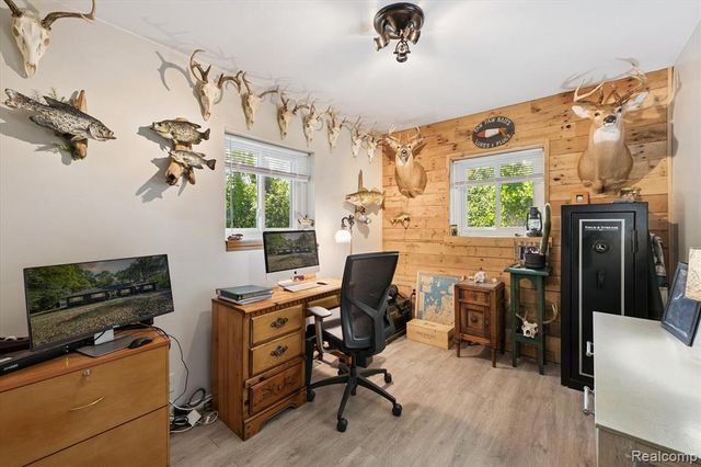 23330 Canfield Avenue, Farmington Hills, MI 48336