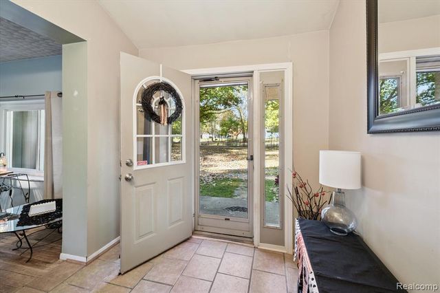 23330 Canfield Avenue, Farmington Hills, MI 48336