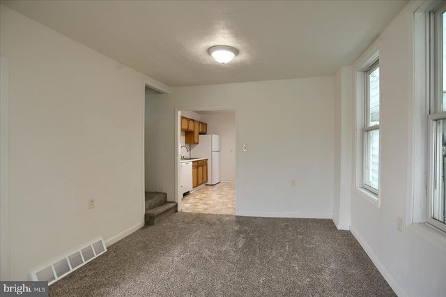 21 E ALLEN STREET, Mechanicsburg, PA 17055