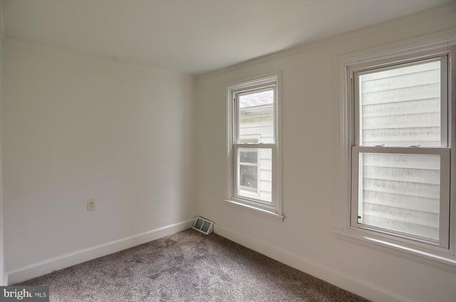 21 E ALLEN STREET, Mechanicsburg, PA 17055