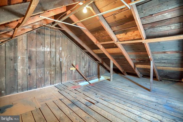 21 E ALLEN STREET, Mechanicsburg, PA 17055