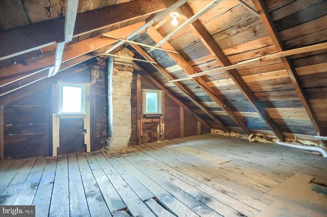 21 E ALLEN STREET, Mechanicsburg, PA 17055
