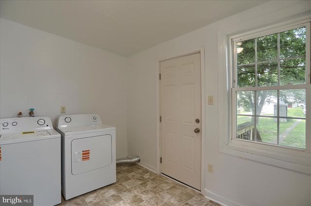 21 E ALLEN STREET, Mechanicsburg, PA 17055