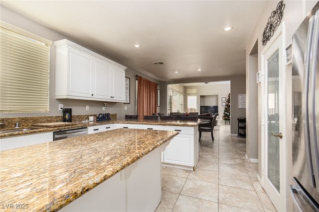 6513 Diamond Point Court, North Las Vegas, NV 89084