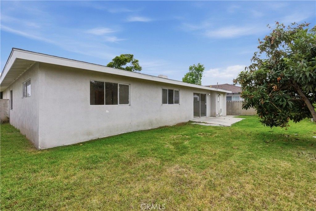 Image 20 of property listing at 1732 Missouri, Costa Mesa, CA 92626