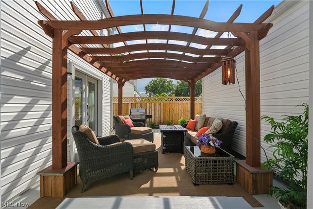 2001 Brownlee Avenue, Youngstown, OH 44514