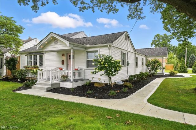 2001 Brownlee Avenue, Youngstown, OH 44514
