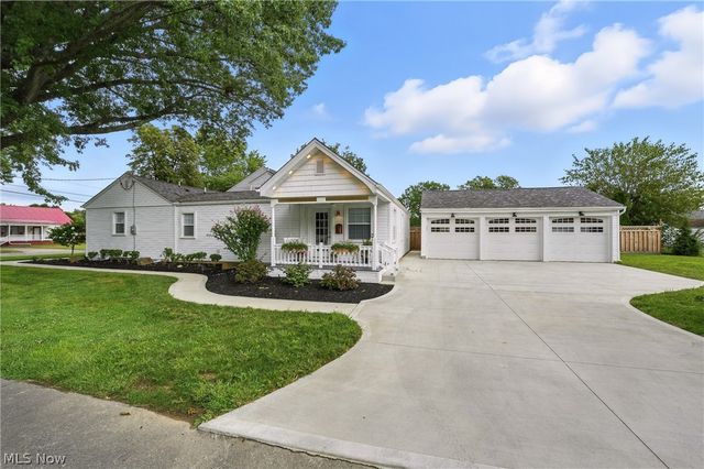 2001 Brownlee Avenue, Youngstown, OH 44514