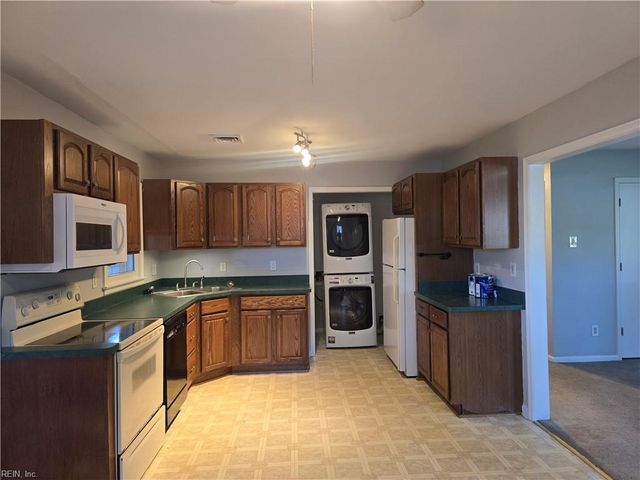900 Bailey PL, Portsmouth, VA 23701