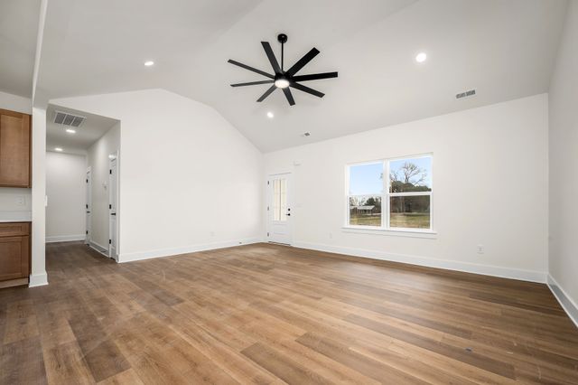 4151 Asbury Road, Manchester, TN 37355