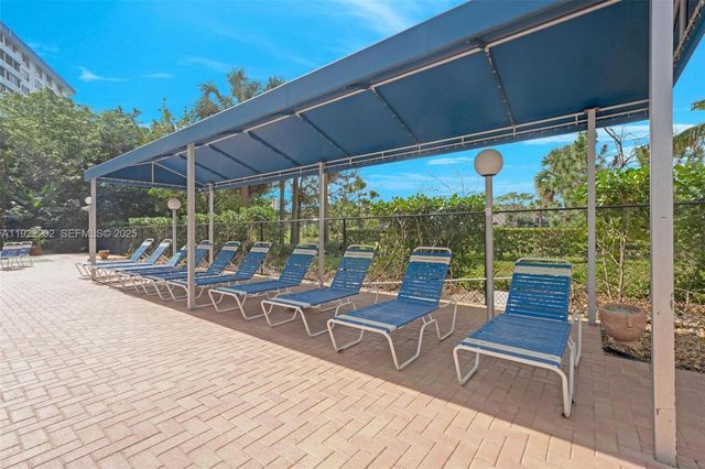 4001 Hillcrest Dr 609, Hollywood, FL 33021