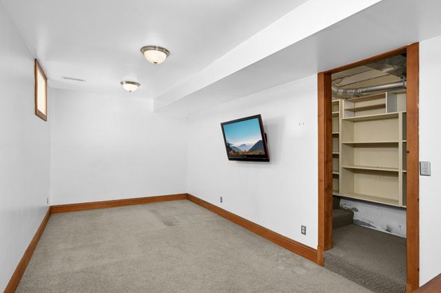 4331 Pillsbury Avenue S, Minneapolis, MN 55409