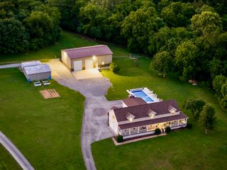 4045 Lower Helton Rd, Alexandria, TN 37012