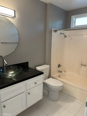 16971 Hoskins 3, Huntington Beach, CA 92649