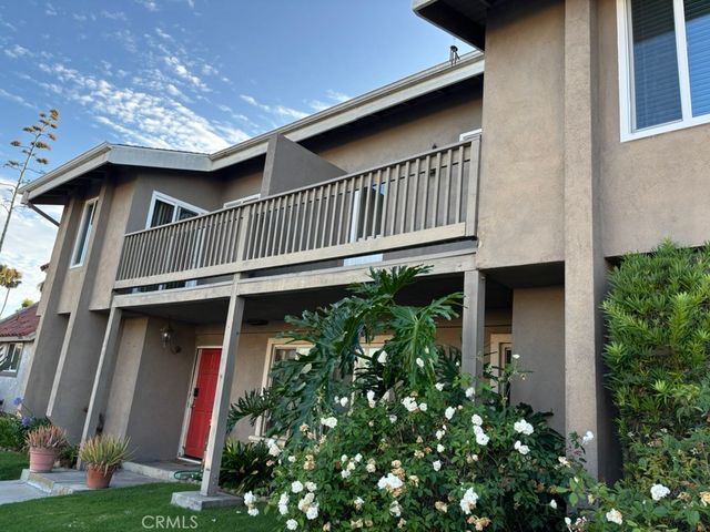 16971 Hoskins 3, Huntington Beach, CA 92649