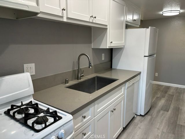 16971 Hoskins 3, Huntington Beach, CA 92649