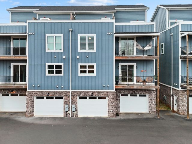 1027 Montague Place, Chattanooga, TN 37408