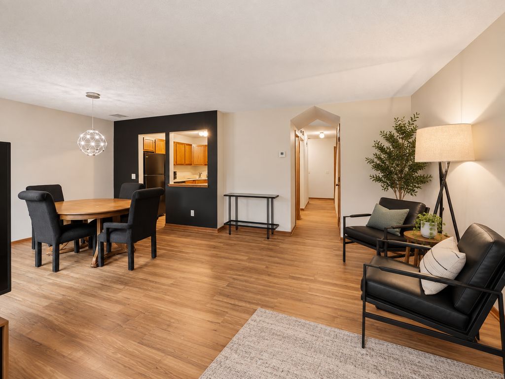 320 Karen Lane NE, Columbia Heights, MN 55421 — photo 3