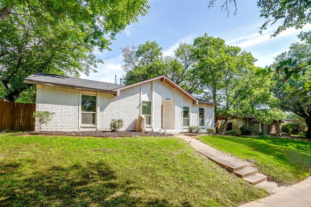 2909 Clover Valley Drive, Garland, TX 75043