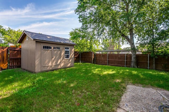 2909 Clover Valley Drive, Garland, TX 75043