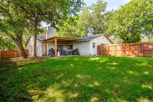 2909 Clover Valley Drive, Garland, TX 75043