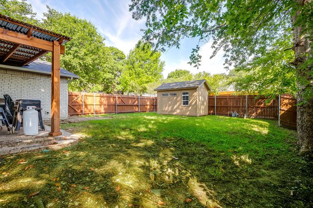 2909 Clover Valley Drive, Garland, TX 75043