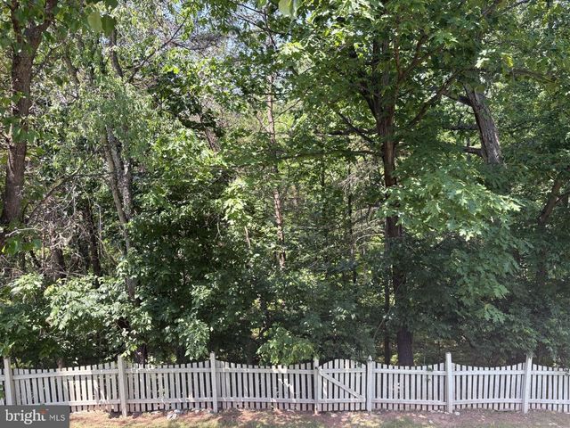 21745 REGENTS PARK CIR, Sterling, VA 20166