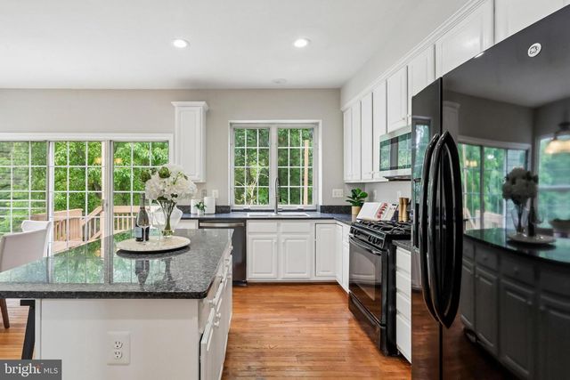21745 REGENTS PARK CIR, Sterling, VA 20166