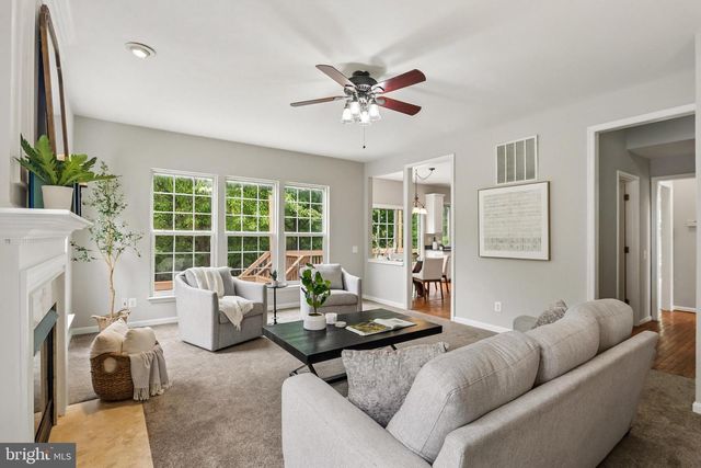 21745 REGENTS PARK CIR, Sterling, VA 20166