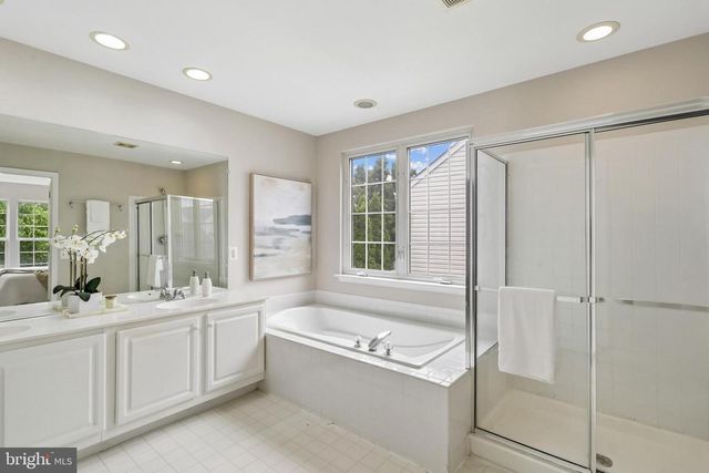 21745 REGENTS PARK CIR, Sterling, VA 20166