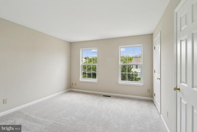 21745 REGENTS PARK CIR, Sterling, VA 20166