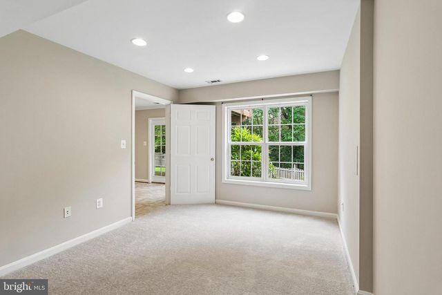 21745 REGENTS PARK CIR, Sterling, VA 20166