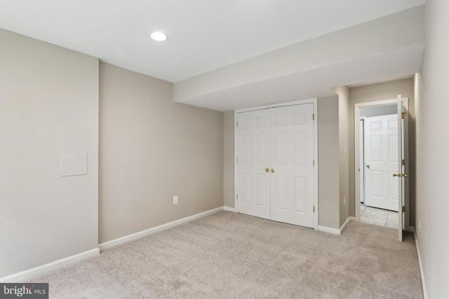 21745 REGENTS PARK CIR, Sterling, VA 20166