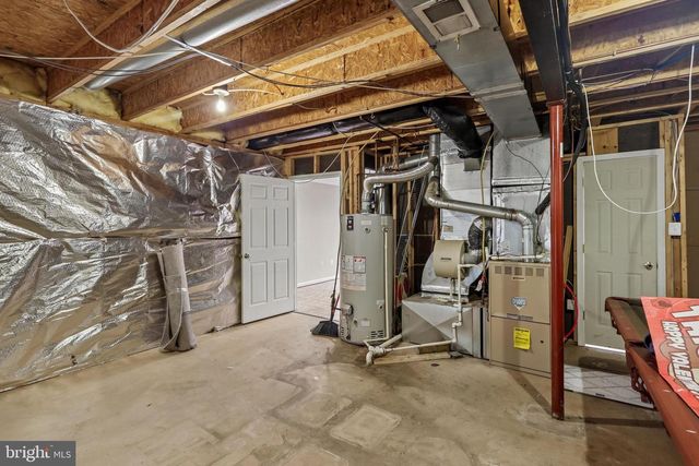 21745 REGENTS PARK CIR, Sterling, VA 20166