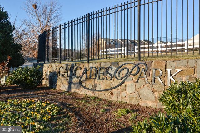21745 REGENTS PARK CIR, Sterling, VA 20166