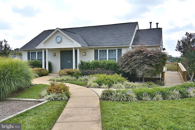 21745 REGENTS PARK CIR, Sterling, VA 20166