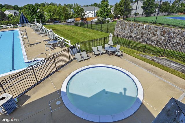 21745 REGENTS PARK CIR, Sterling, VA 20166