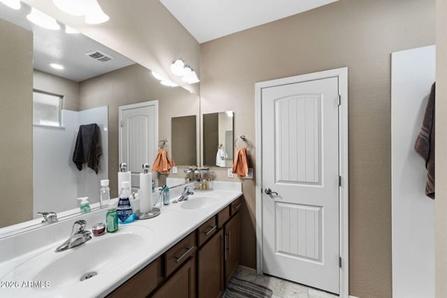 2482 W ARROYO Way, San Tan Valley, AZ 85144