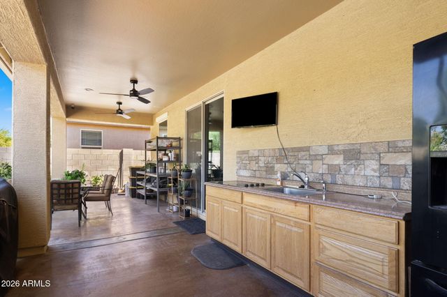 2482 W ARROYO Way, San Tan Valley, AZ 85144