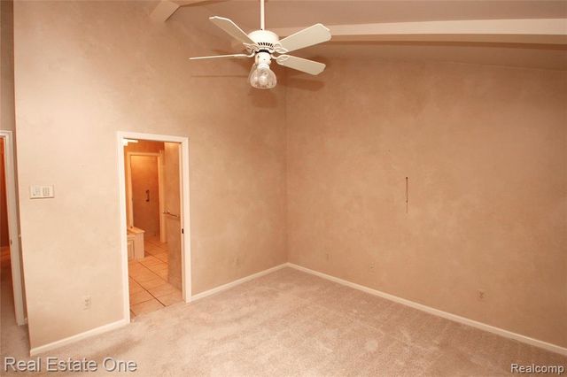 1227 Valley Circle, Rochester Hills, MI 48309