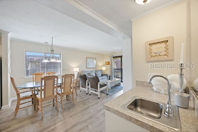 40 Folly Field Rd Apt E24, Hilton Head Island, SC 29928