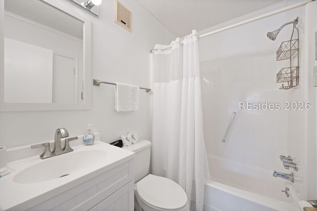 40 Folly Field Rd Apt E24, Hilton Head Island, SC 29928