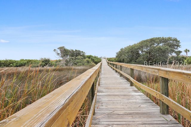 40 Folly Field Rd Apt E24, Hilton Head Island, SC 29928