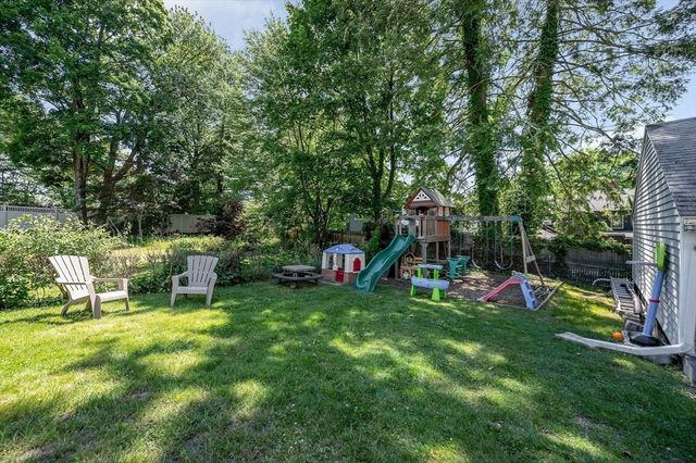 18 Wells Road, Reading, MA 01867