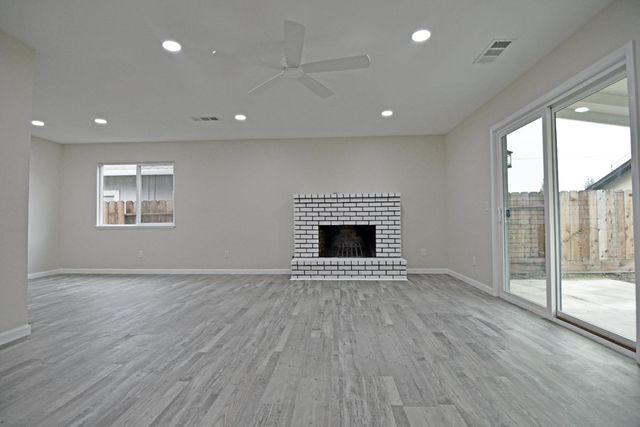 2065 Cody Ct, Turlock, CA 95380